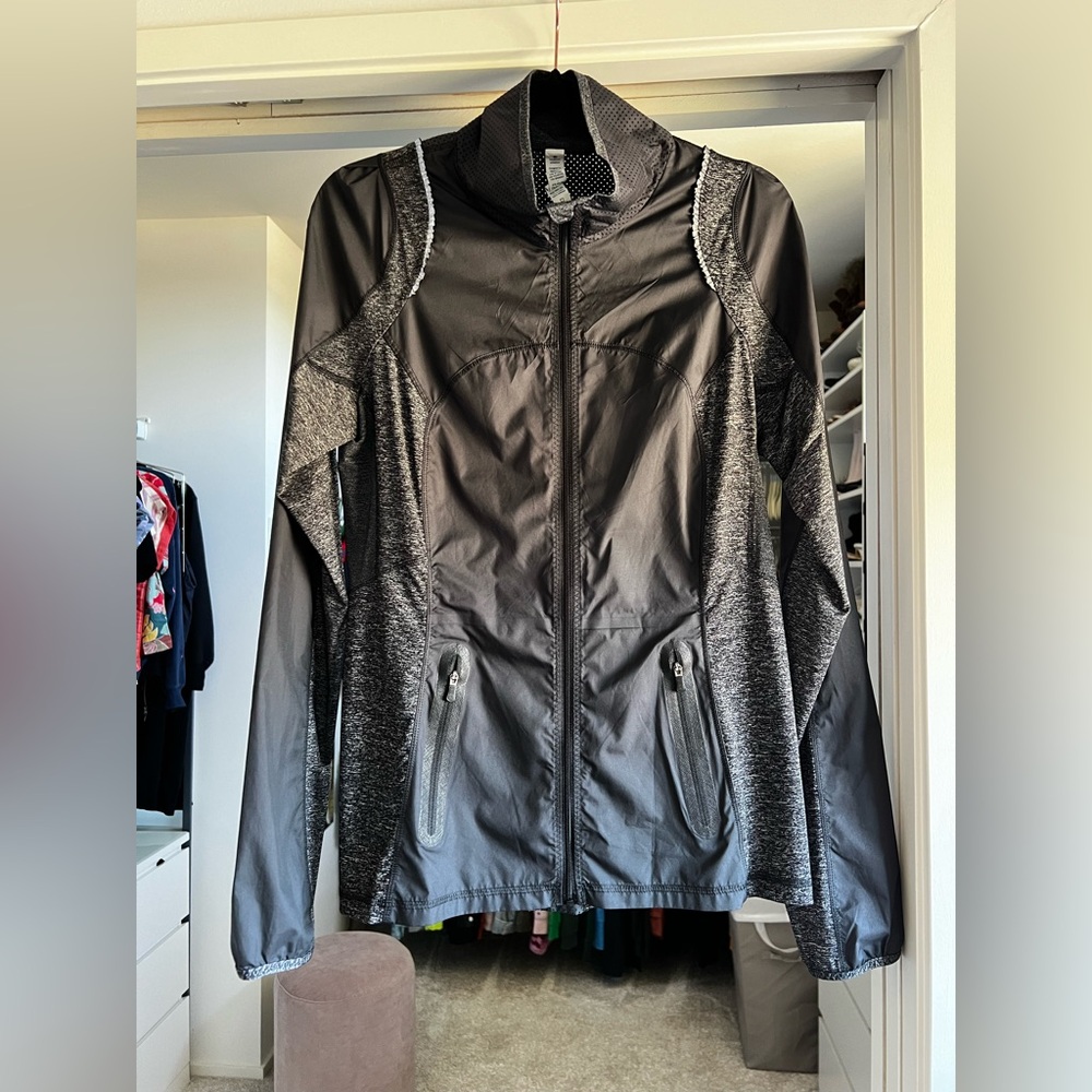 Lululemon Lightweight Jacket - size 8